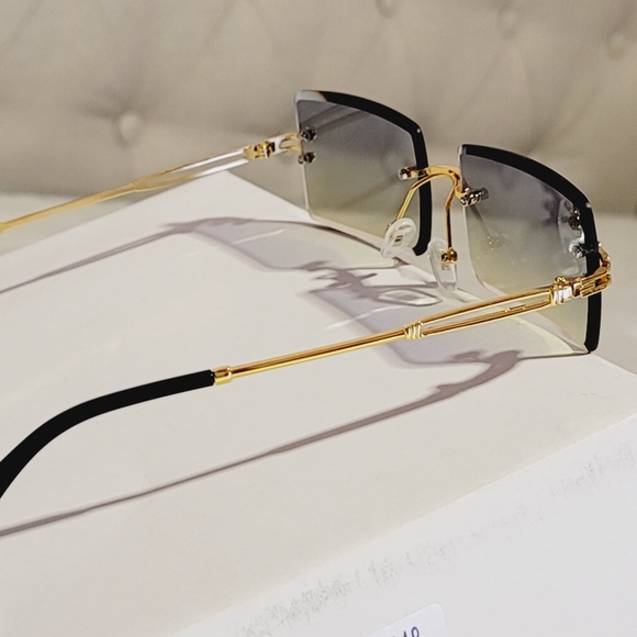 Blue rectangular ombre Rimless sunglasses - Picture 2 of 3